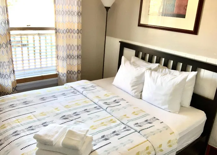 The House Hotels- Thoreau Upper - Lakewood - 10 Minutes To Downtown Attractions
