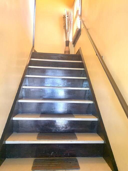 The House Hotels- Thoreau Upper - - 10 Minutes To Downtown Attractions Lakewood