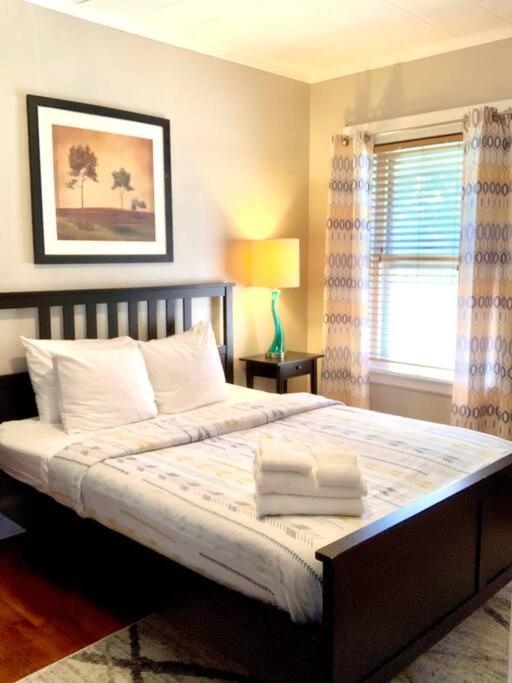 The House Hotels- Thoreau Upper - - 10 Minutes To Downtown Attractions Lakewood