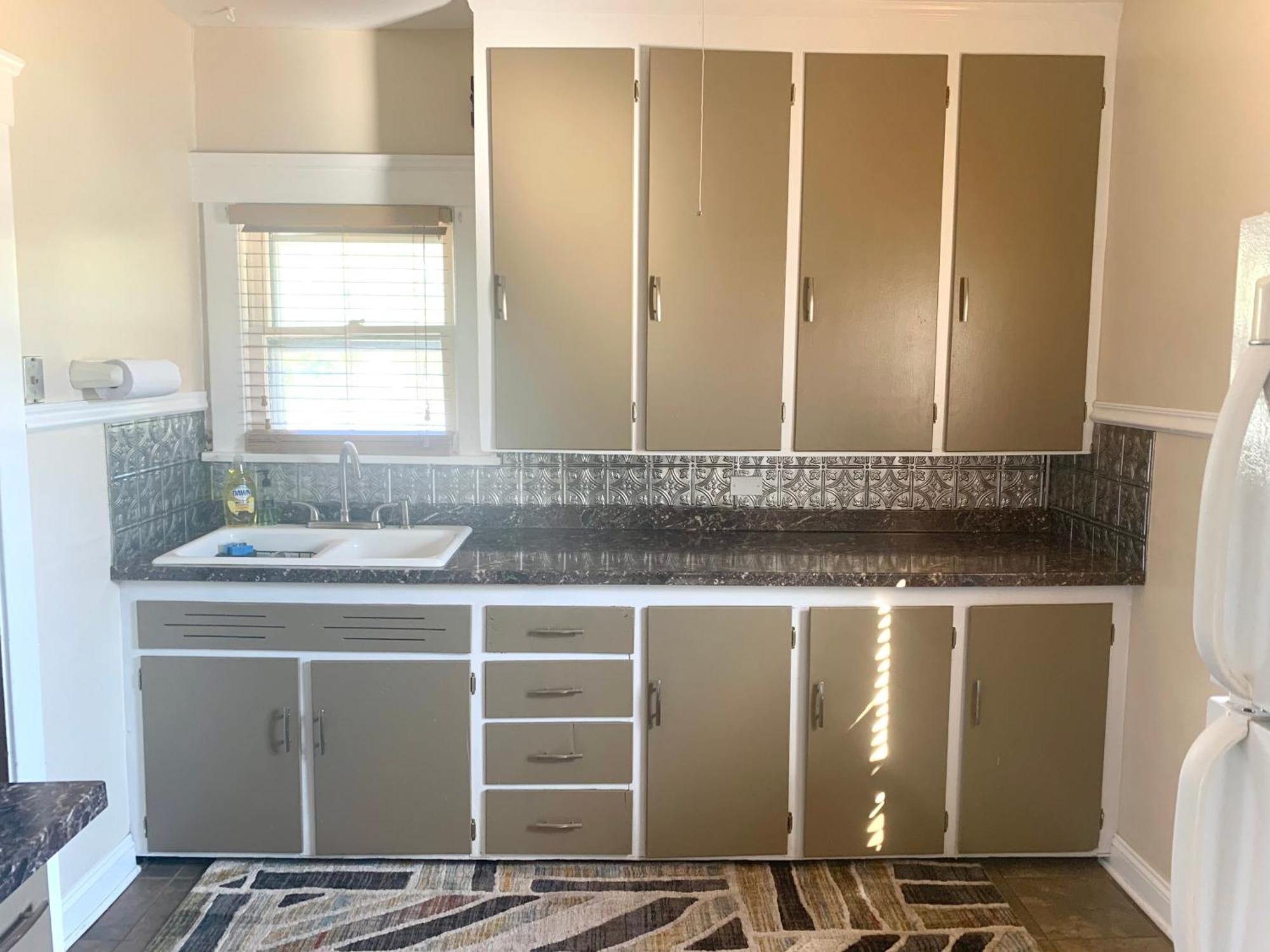 The House Hotels- Thoreau Upper - - 10 Minutes To Downtown Attractions *