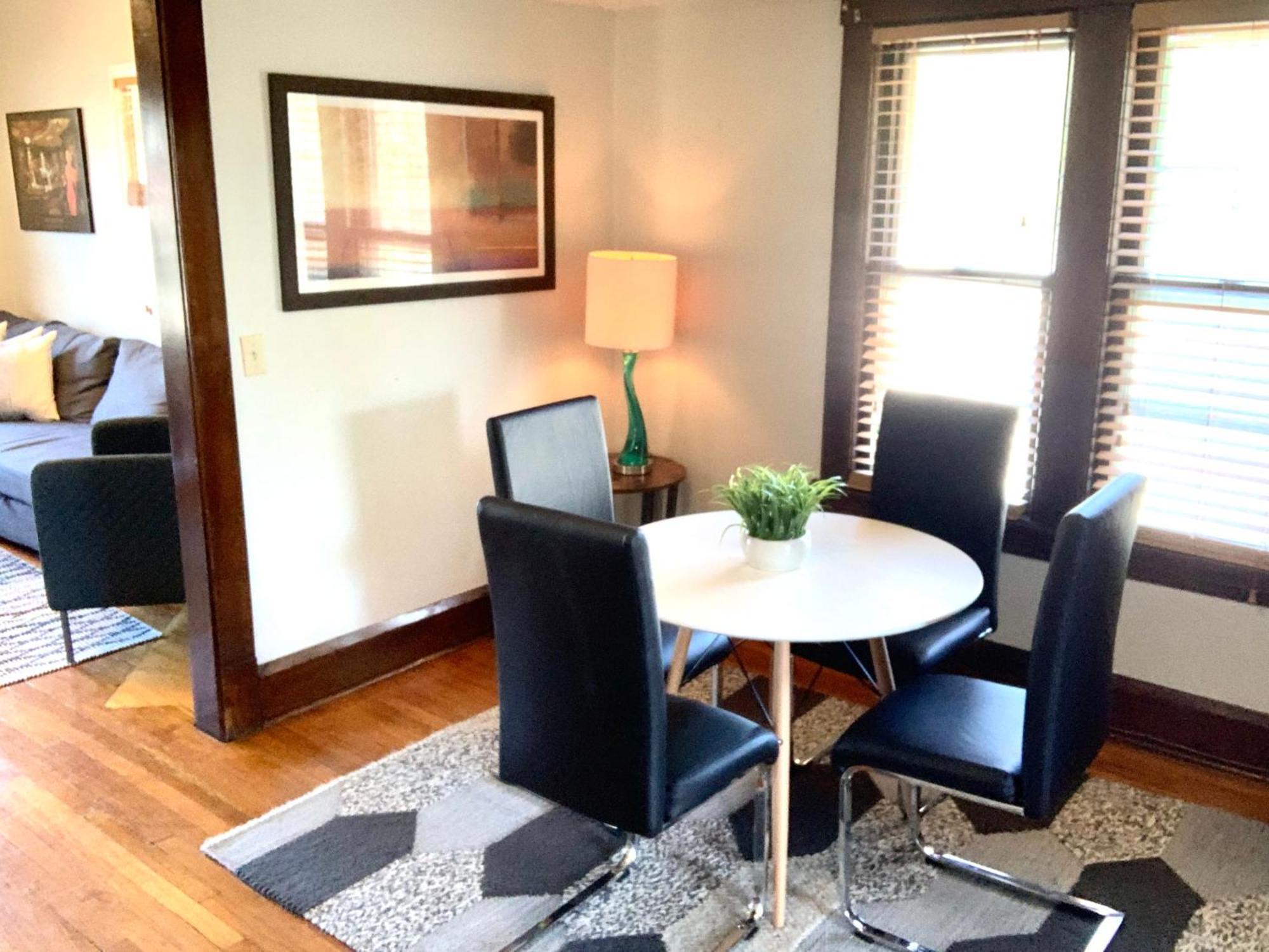 The House Hotels- Thoreau Upper - - 10 Minutes To Downtown Attractions * Lakewood